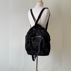 Hobo International 1991 convertible travel bag/tote/backpack. Very spacious!